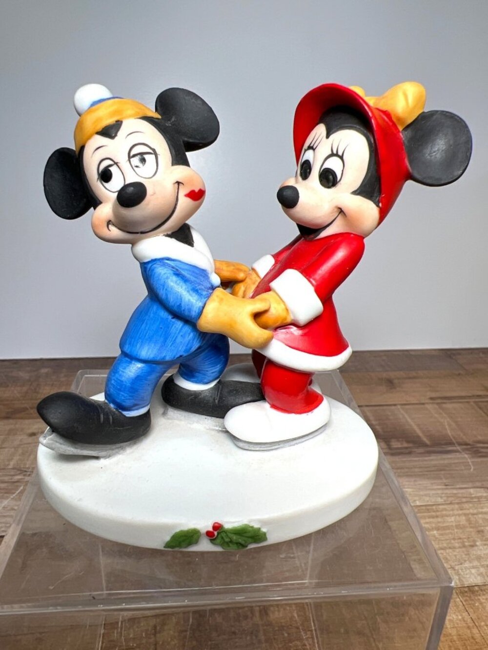 VTG Mickey & Minnie Mouse Ice Skating Christmas Figurine Hand-Painted Holiday